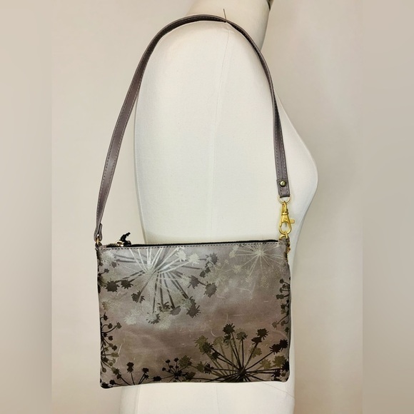 Ona Villier Amalfi Pouch Handmade in Spain Leather Handbag NWT - Picture 1 of 13